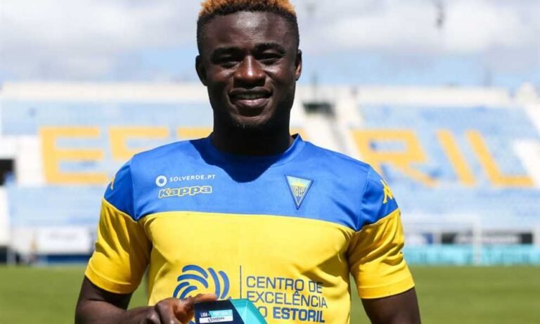  FilGoal |  الأخبار |  مصدر مقرب من يعقوب في الجول: لا نعرف مصير انتقاله للأهلي بعد إعادة الفحص الطبي

