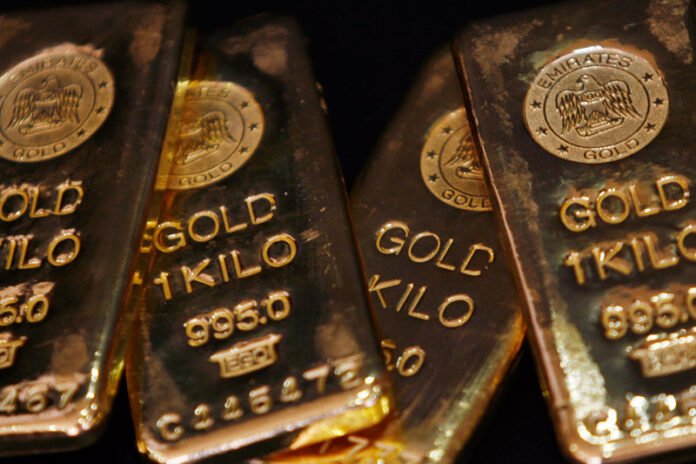 عاجل: الذهب يطارد الـ 2000 دولار..ما السر وهل يستمر؟