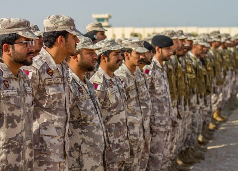 شروط التقديم للجيش القطري للأجانب والنساء.. رواتب الجيش في قطر