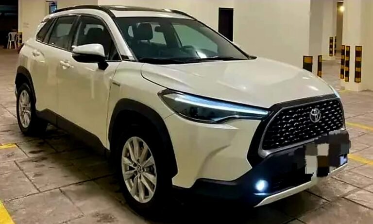 سيارة كورولا للبيع