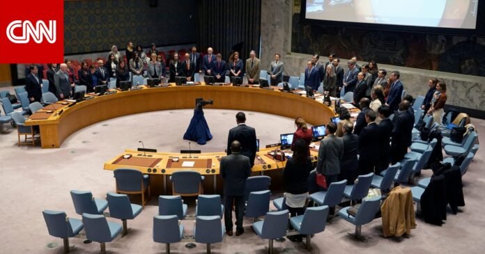 مجلس الأمن يتبنى قرارا يدعو إلى هدنة إنسانية في غزة وإطلاق سراح الرهائن

