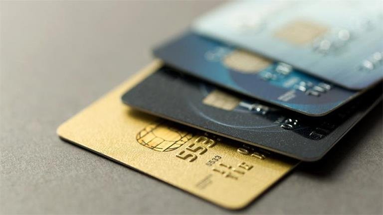 سوء الاستخدام.. البنوك تقيد حدود بطاقات الائتمان في الإمارات وتركيا
