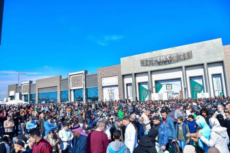 «كتاب القاهرة» يتجاوز 4 ملايين زائر

