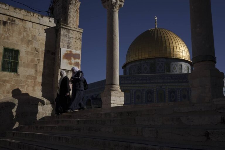 “المجلس الحربي” يسحب صلاحيات الأقصى من بن جفير ويتبنى “اعتباراته الأمنية”

