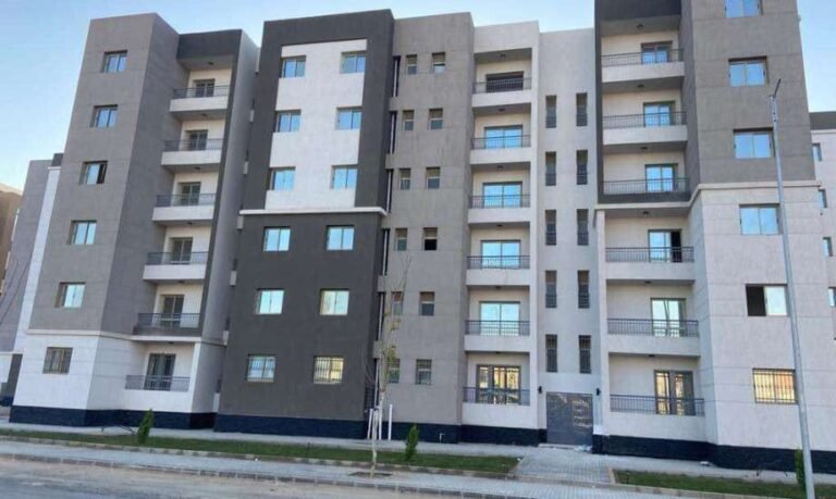 عاجل.. وزير الإسكان يسلم بشرى سارة بخصوص الشقق السكنية المتميزة (ابتداء من 22 أبريل)

