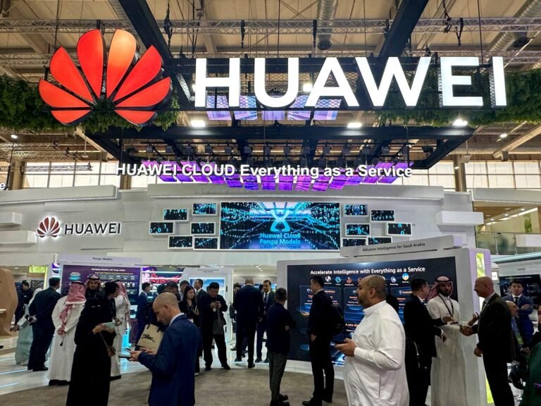 بانجو.. أول نموذج تجاري عربي للذكاء الاصطناعي من هواوي

