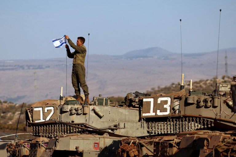 وتسلط حرب غزة الضوء على حجم صادرات الأسلحة الأميركية إلى إسرائيل
