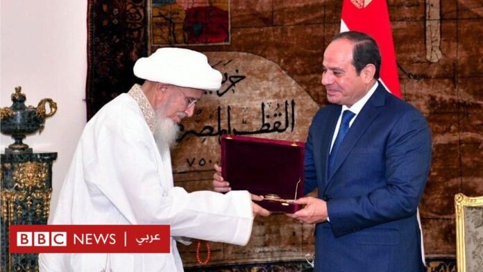 بحيرة: من هو سلطان الطائفة الذي شارك في افتتاح مسجد السيدة زينب بالقاهرة؟

