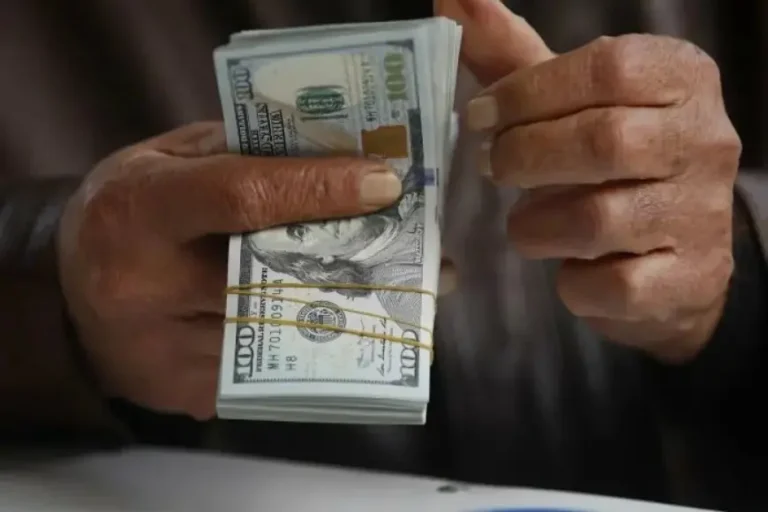 سعر الدولار الأمريكي اليوم مقابل الجنيه المصري في السوق السوداء والبنوك في مصر اليوم الجمعة 24 مايو 2024

