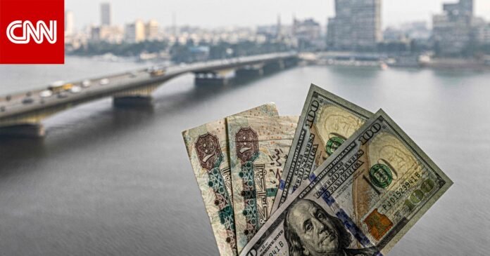 مصر.. الدولار يتراجع لأدنى مستوياته منذ تعويم الجنيه.. وخبراء يوضحون

