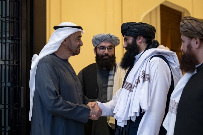 الإمارات.. محمد بن زايد يستقبل سراج الدين حقاني المطلوب في أمريكا

