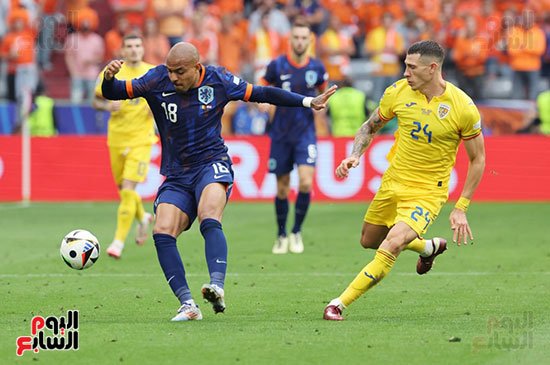 الشوط الثاني من مباراة هولندا ورومانيا