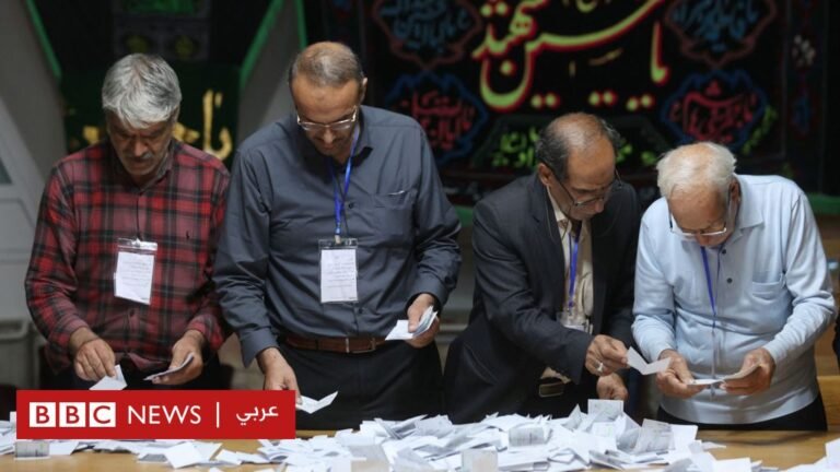 الانتخابات الرئاسية الإيرانية: النتائج الأولية تظهر تقدم بيزيشكيان بفارق ضئيل على منافسه المحافظ سعيد جليلي

