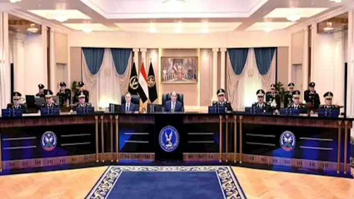 تحذير ونصح وكشف الحقائق.. أبرز رسائل الرئيس السيسي خلال التليفزيون

