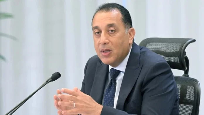 Madbouly: نحن نعمل مع الوزارات ذات الصلة لتسهيل إجراءات تسجيل العقارات لوحدات الإسكان

