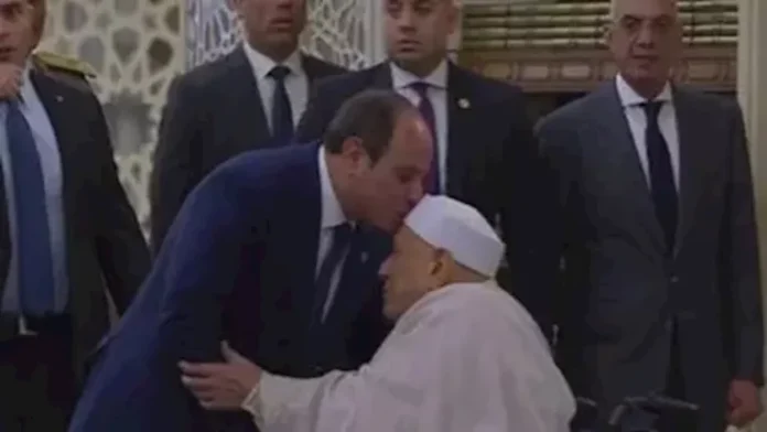 يقبل al -sisi رئيس الدكتور أحمد عمر هاشم .. و 3 آلاف فرص عمل جديدة

