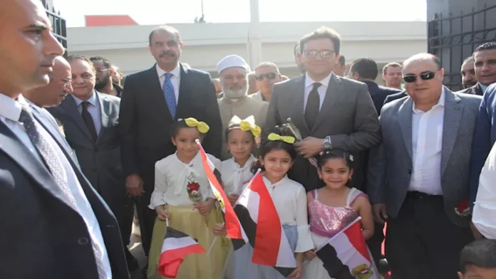 وزير الثقافة ومحافظ سوهاج يفتتحان قصر ثقافة الطفل بعد تطويره وزير الثقافة ومحافظ سوهاج يفتتحان قصر ثقافة الطفل بعد تطويره