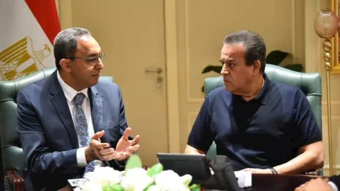 وزير الصحة يبحث مع محافظ قنا تطوير النظام والخدمات الصحية وزير الصحة يبحث مع محافظ قنا تطوير النظام والخدمات الصحية في الصعيد