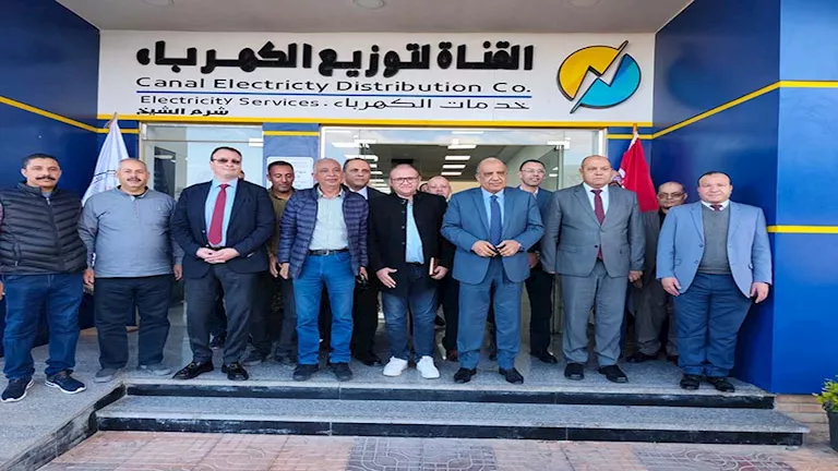 وزير الكهرباء يتفقد مركز شرم الشيخ للهندسة الكهربائية والتحكم بجنوب سيناء

