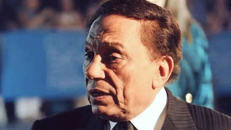 "كنت خائفا." محمود سعد يكشف تفاصيل لقاءه الأول مع عادل إمام خلال اعتصامه

