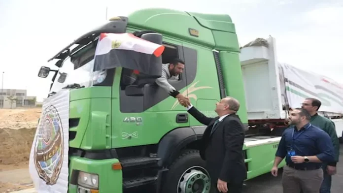 130 طناً من المساعدات الإنسانية تصل إلى غزة عبر 22 شاحنة لدعم الأشقاء الفلسطينيين

