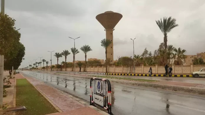 إجراءات الطرق والجسور للتعامل مع سوء الأحوال الجوية والأمطار

