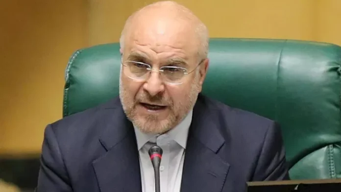 بوليتيكو: أمريكا تسعى إلى تكرار النموذج الفنزويلي في إيران

