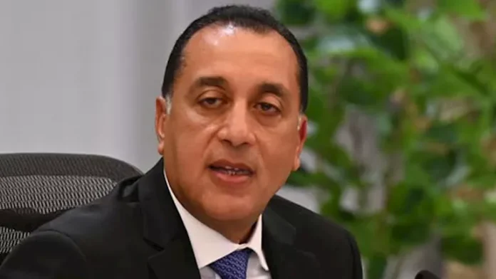 مدبولي: الحكومة مستمرة في متابعة تداعيات الأحداث بالمنطقة

