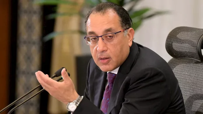 مدبولي يترأس الاجتماع الأسبوعي للحكومة ويقدم التهاني بعيد الفصح

