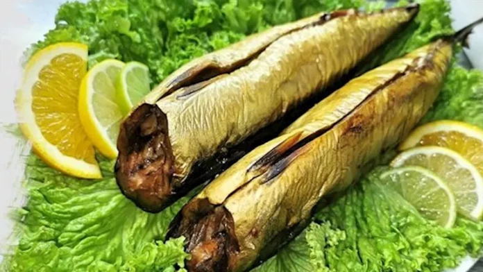 من التجميد إلى الليمون.. تعليمات هامة قبل تناول الفسيخ والرنجة

