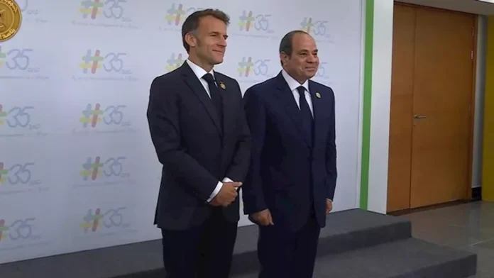 الرئيس السيسي يستقبل ماكرون في برج العرب

