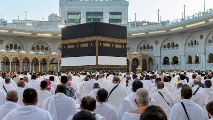 من مخيمات منى.. كيف ضمنت البعثة السياحية حقوق ضيوف الله؟ (حوار)

