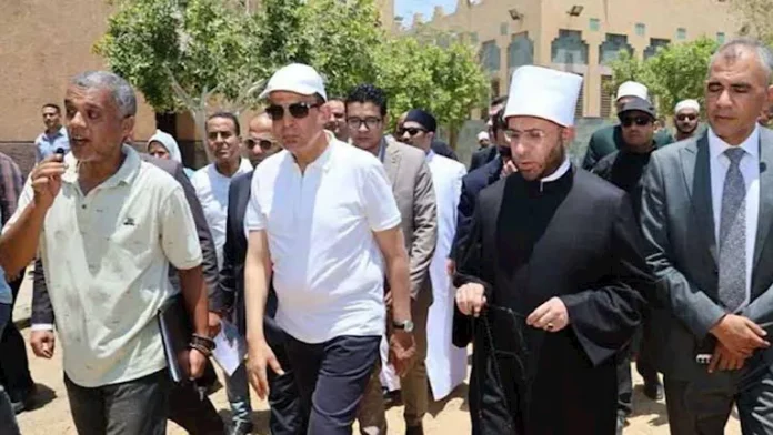 وزير الأوقاف يتفقد البهنسا ويعلن خطة تطويرها وإطلاق موسوعة تاريخية

